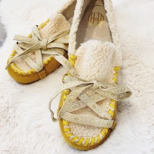 HOUSE OF HARLOW 1960 Mustard Moccasins NWOT